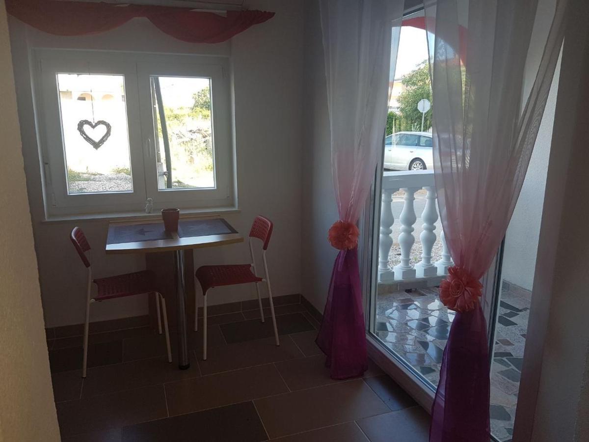 Apartments Megi Biograd Na Moru Exterior photo