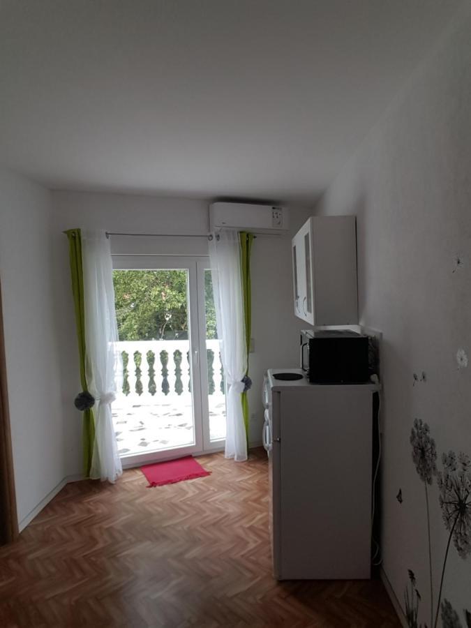 Apartments Megi Biograd Na Moru Exterior photo